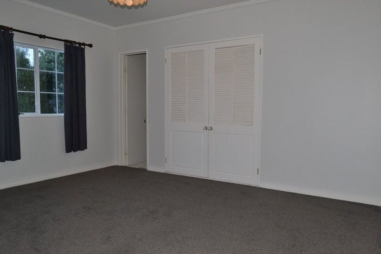 Photo of property in 111 Seaview Road, Paraparaumu Beach, Paraparaumu, 5032
