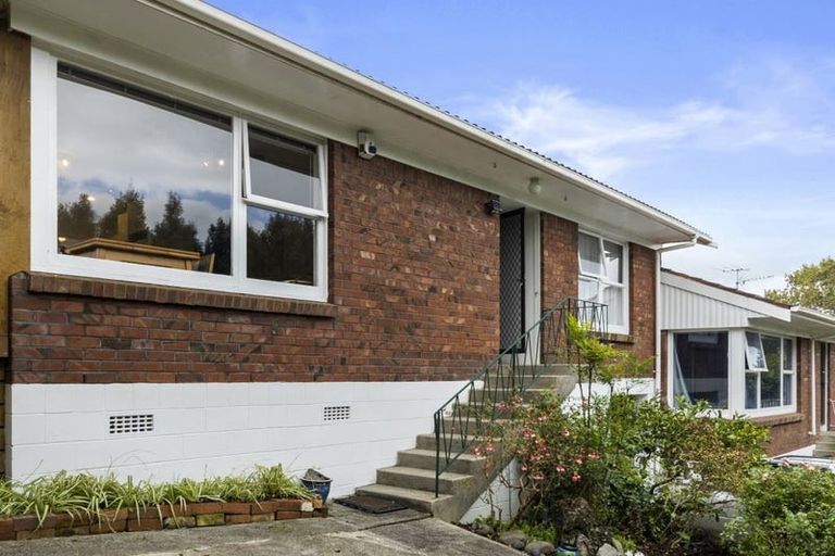 Photo of property in 1/11 Roberts Avenue, Bayswater, Auckland, 0622