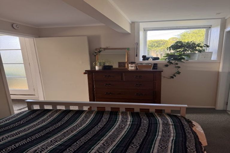 Photo of property in 15 Townsend Road, Miramar, Wellington, 6022