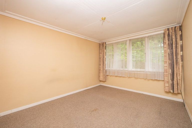 Photo of property in 184 Main South Road, Green Island, Dunedin, 9018