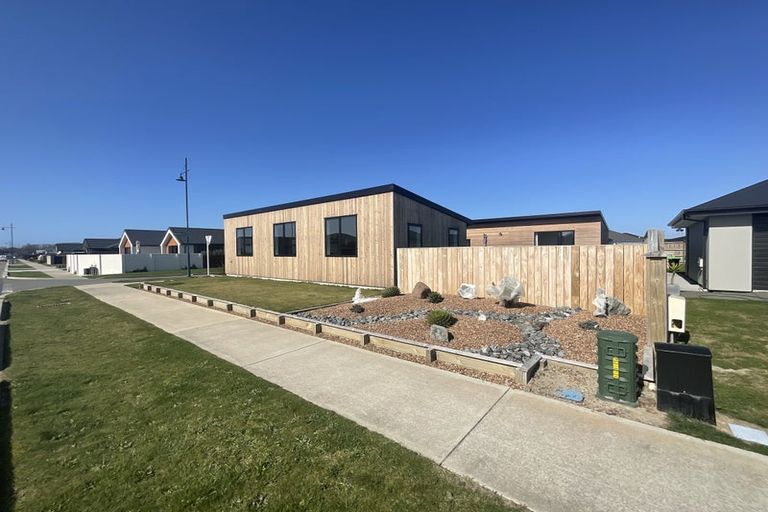 Photo of property in 2 Manaia Street, Pegasus, 7612