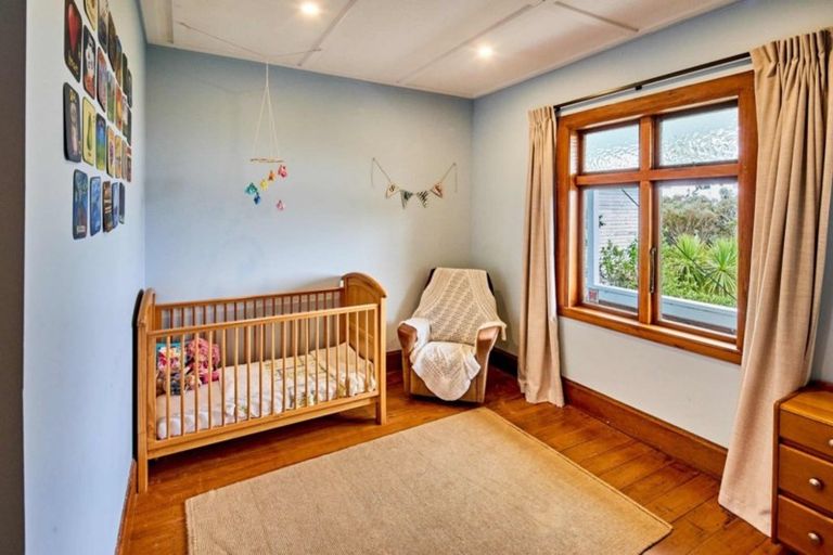 Photo of property in 7 Finnimore Terrace, Vogeltown, Wellington, 6021