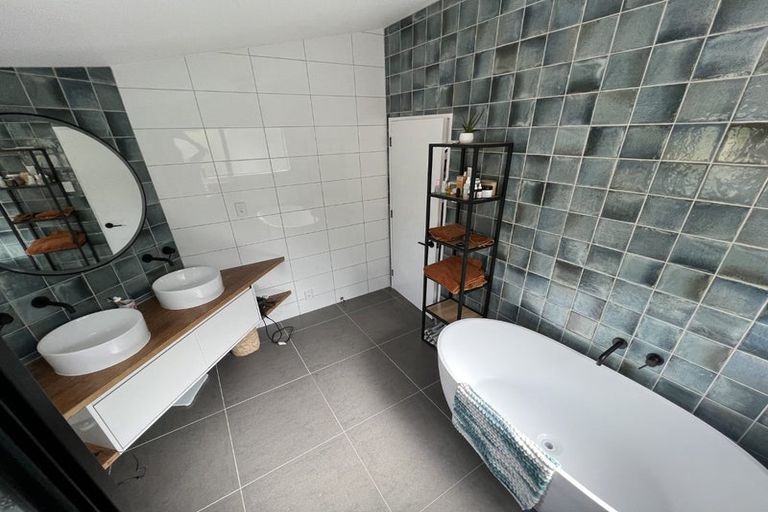 Photo of property in 20 Bay Lair Grove, Island Bay, Wellington, 6023