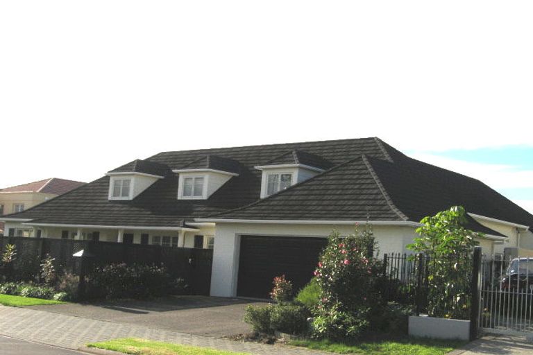 Photo of property in 9 Haven Crest, Somerville, Auckland, 2014
