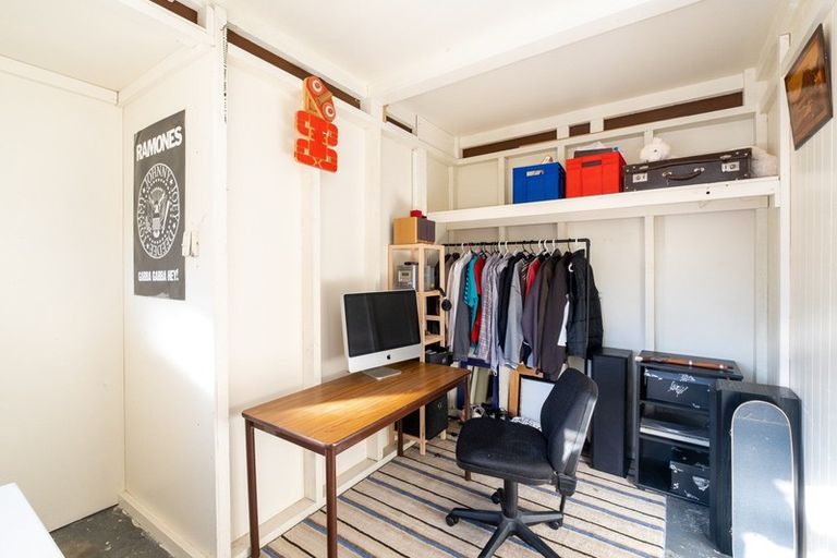 Photo of property in 2 Jarvis Place, Taradale, Napier, 4112