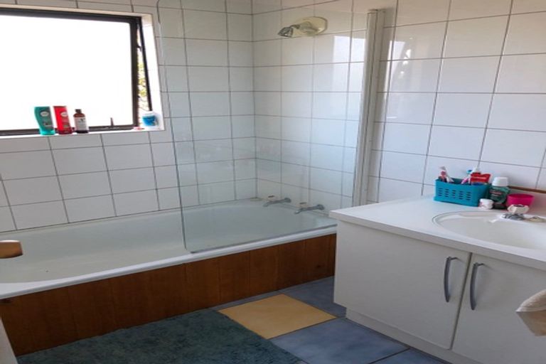 Photo of property in 1/12 Howard Road, Taradale, Napier, 4112