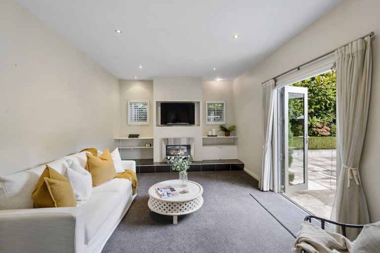 Photo of property in 51 Glandovey Road, Fendalton, Christchurch, 8052