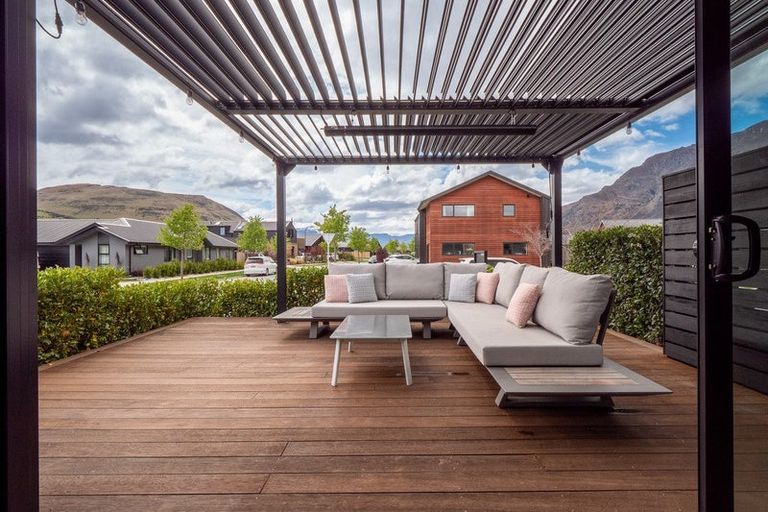 Photo of property in 93 Muster Road, Jacks Point, 9371