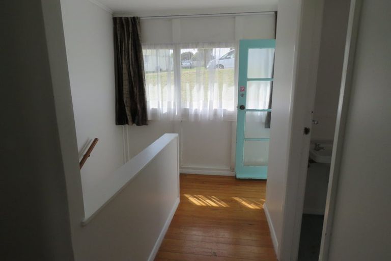 Photo of property in 34 Roberts Street, Tawa, Wellington, 5028