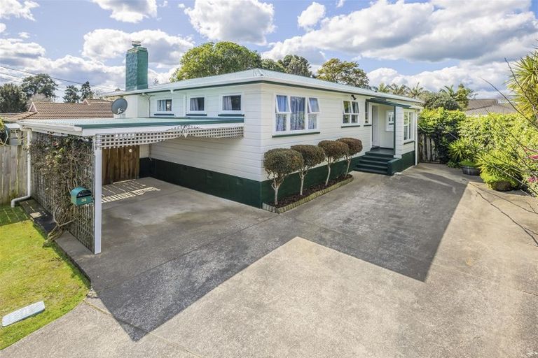 Photo of property in 35 Youngs Road, Papakura, 2110