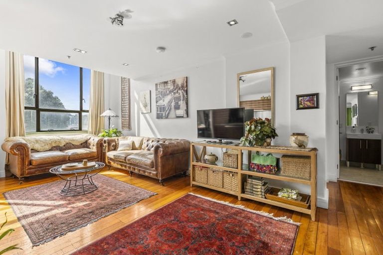 Photo of property in Augusta Apartments, 13/254 Willis Street, Te Aro, Wellington, 6011