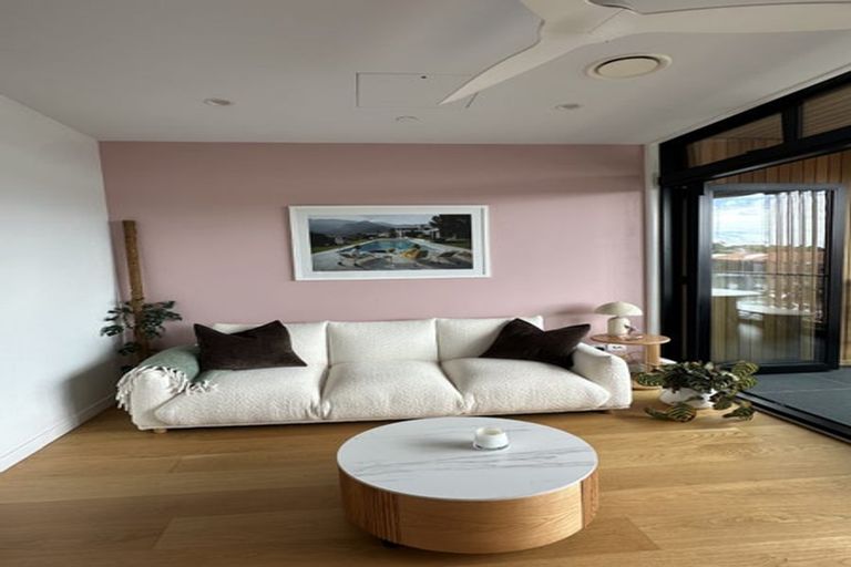 Photo of property in Frank Sargeson Apts, 202/74 Anzac Street, Takapuna, Auckland, 0622