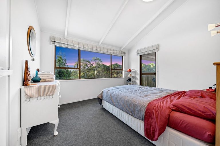 Photo of property in 8 Aberdeen Road, Campbells Bay, Auckland, 0620