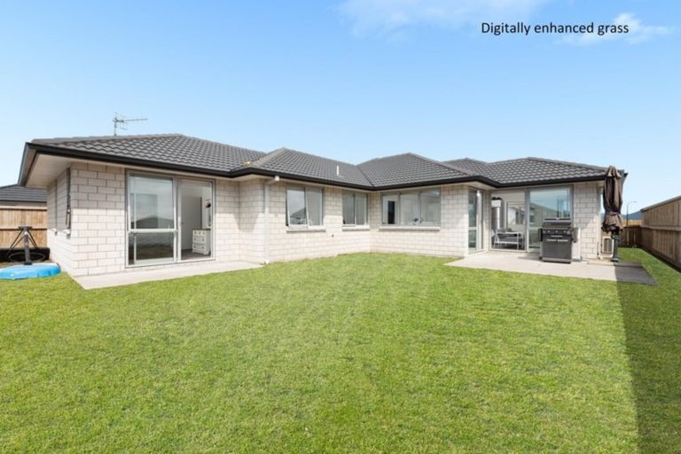 Photo of property in 35 Piata Street, Papamoa Beach, Papamoa, 3118