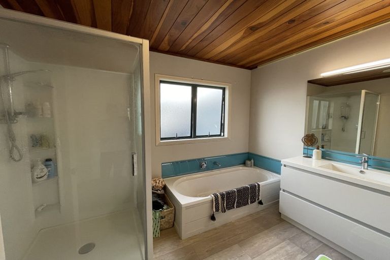 Photo of property in 32 Webb Place, Papamoa Beach, Papamoa, 3118