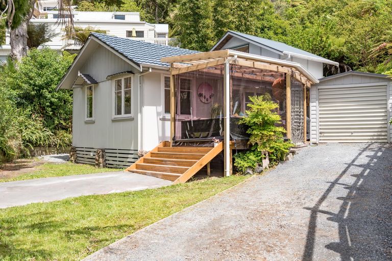 Photo of property in 57 Kings Road, Paihia, 0200