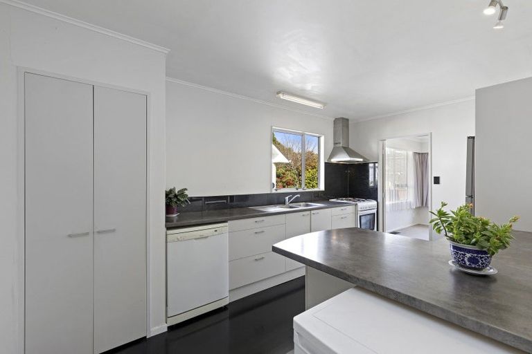 Photo of property in 27 Saint Columbans Grove, Boulcott, Lower Hutt, 5010