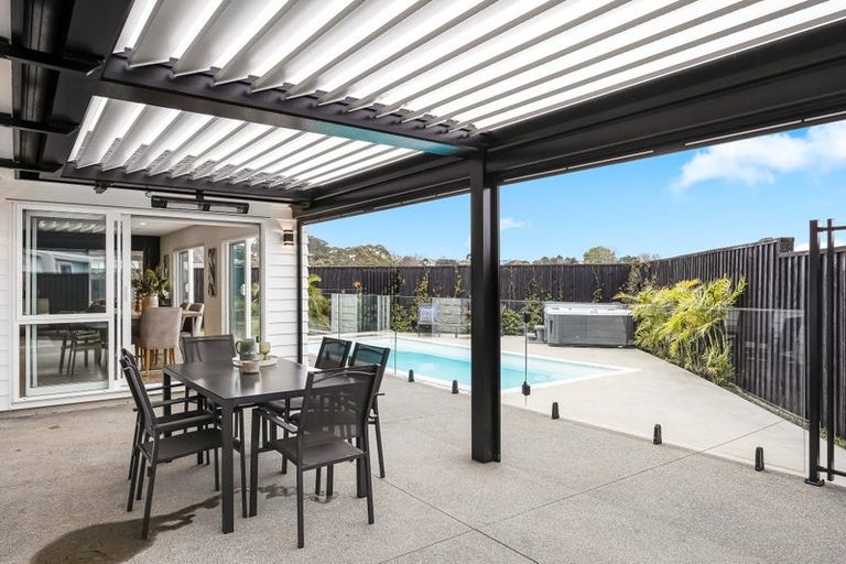 Photo of property in 7 Somerset Place, Stanmore Bay, Whangaparaoa, 0932