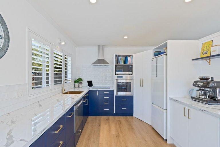 Photo of property in 1/122 Clawton Street, Westown, New Plymouth, 4310