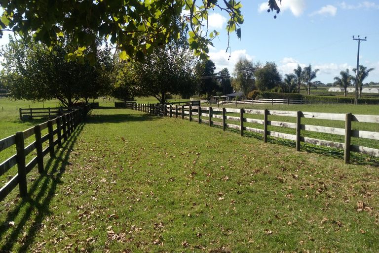 Photo of property in 382 Kingseat Road, Kingseat, Pukekohe, 2679