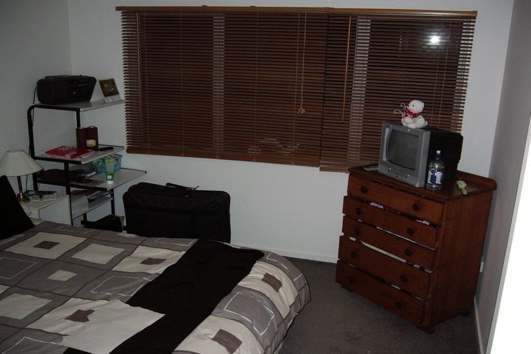 Photo of property in 6/22 Northcross Drive, Oteha, Auckland, 0632