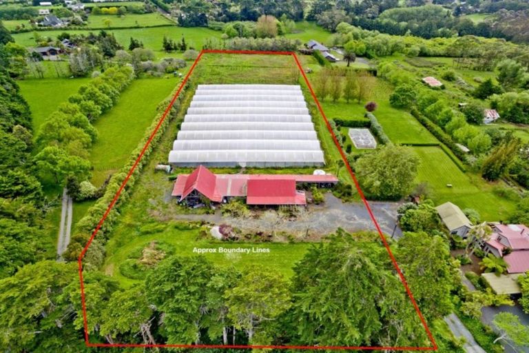 Photo of property in 108 Station Road, Kumeu, 0891