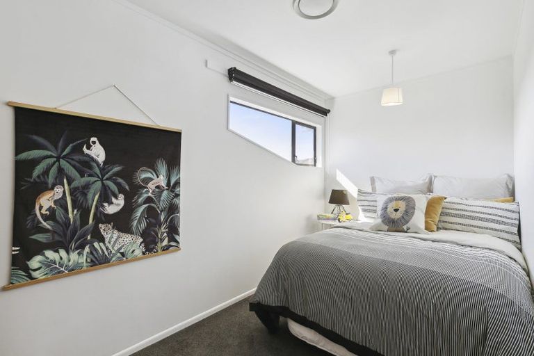 Photo of property in 7 Saint Aidans Way, Tawa, Wellington, 5028