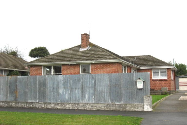 Photo of property in 28 Uxbridge Street, Northcote, Christchurch, 8052