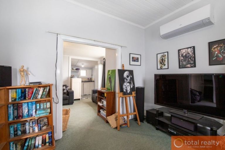 Photo of property in 61 Oxford Street, South Dunedin, Dunedin, 9012