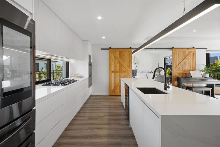 Photo of property in 10 Whitburn Avenue, Halswell, Christchurch, 8025