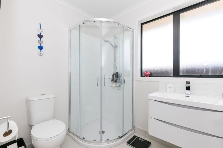 Photo of property in 3 Manawaroa Close, Grandview Heights, Hamilton, 3200