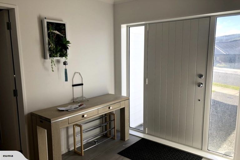 Photo of property in 5 Gatley Grove, Churton Park, Wellington, 6037