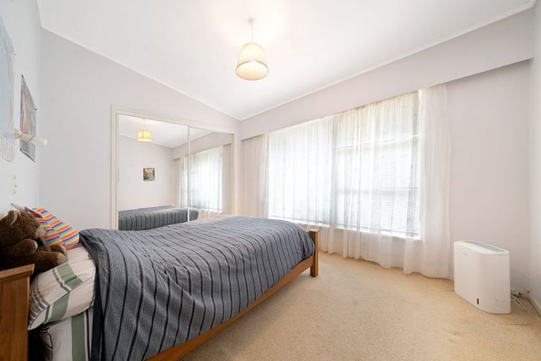 Photo of property in 80 Bruce Road, Glenfield, Auckland, 0629