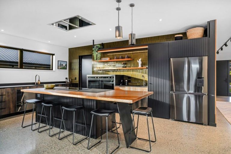 Photo of property in 11 Sapphire Spring Rise, Wanaka, 9305