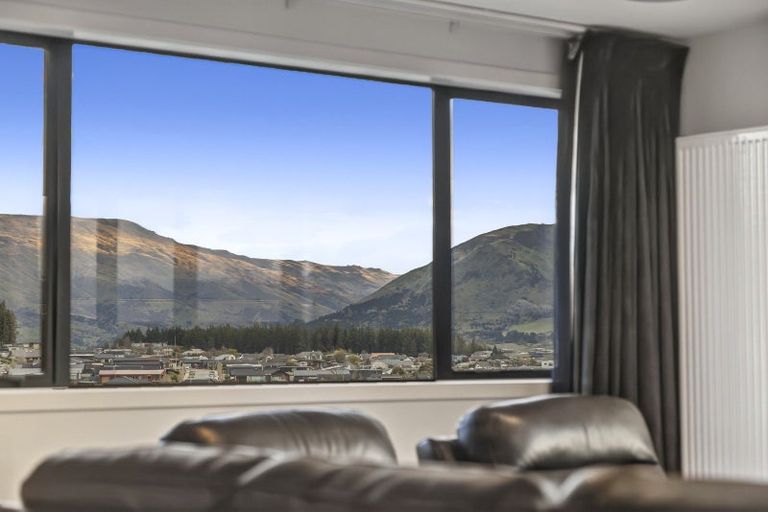 Photo of property in 9 Mills Road, Wanaka, 9305