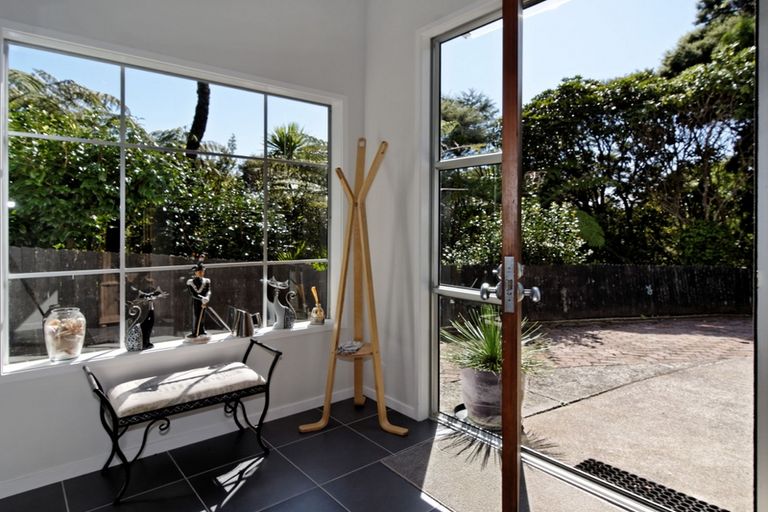 Photo of property in 191 Shaw Road, Oratia, Auckland, 0604