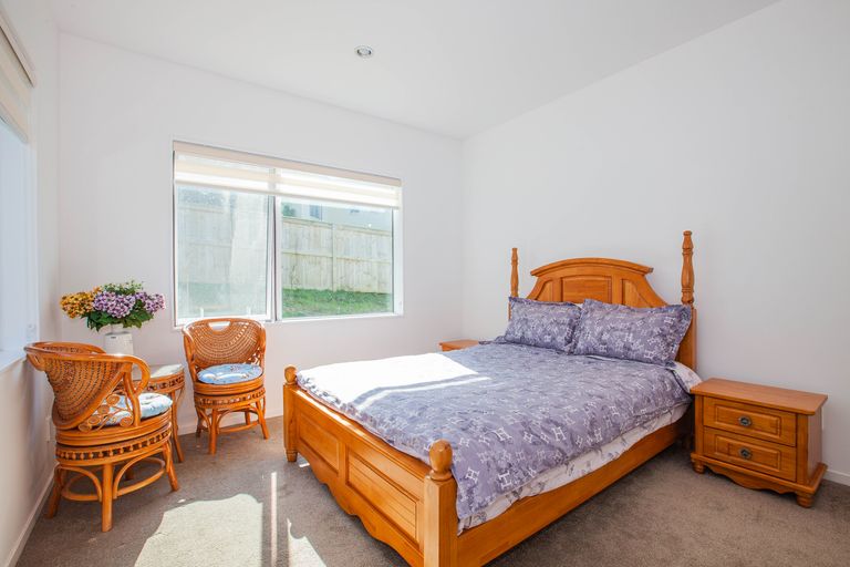 Photo of property in 4b Astrolabe Place, Gulf Harbour, Whangaparaoa, 0930
