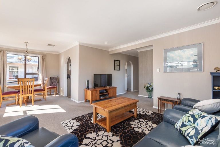 Photo of property in 4 Perry Street, Heretaunga, Upper Hutt, 5018