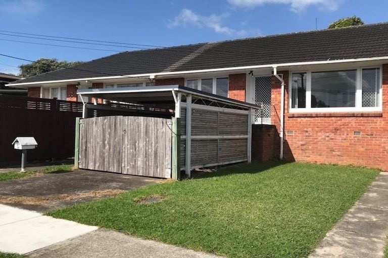 Photo of property in 2/4a Corrella Road, Belmont, Auckland, 0622