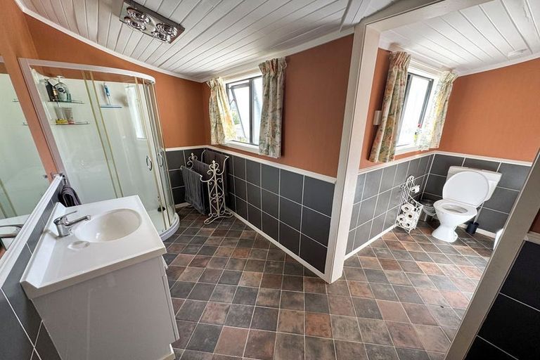 Photo of property in 301 Kaitangata Highway, Stirling, 9231