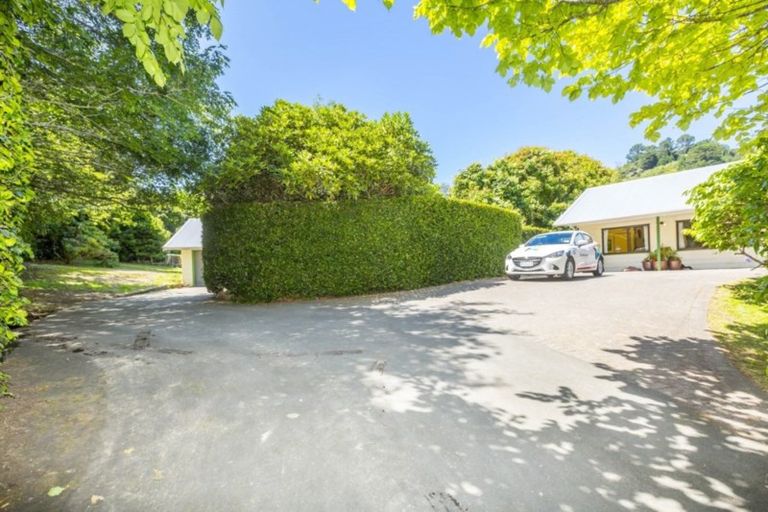 Photo of property in 189 Katherine Mansfield Drive, Whitemans Valley, Upper Hutt, 5371