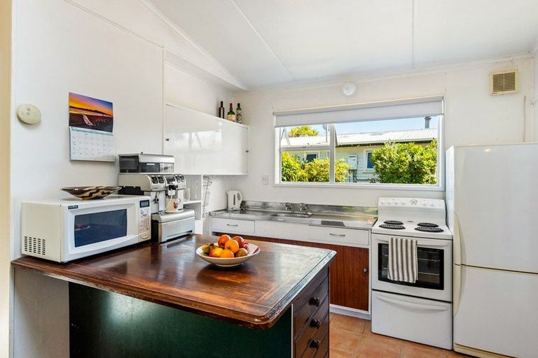 Photo of property in 46 Peka Peka Road, Peka Peka, Waikanae, 5391