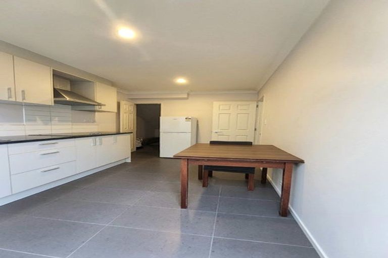 Photo of property in 15 Domain Lane, Mangere Bridge, Auckland, 2022