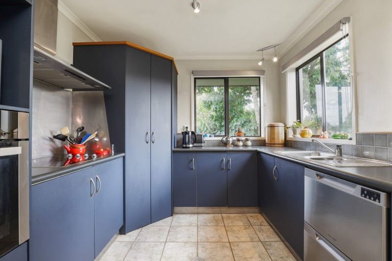 Photo of property in 1 Fencourt Place, Rototuna North, Hamilton, 3210