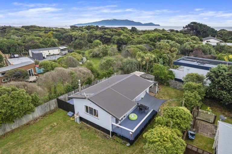 Photo of property in 50 Paetawa Road, Peka Peka, Waikanae, 5391