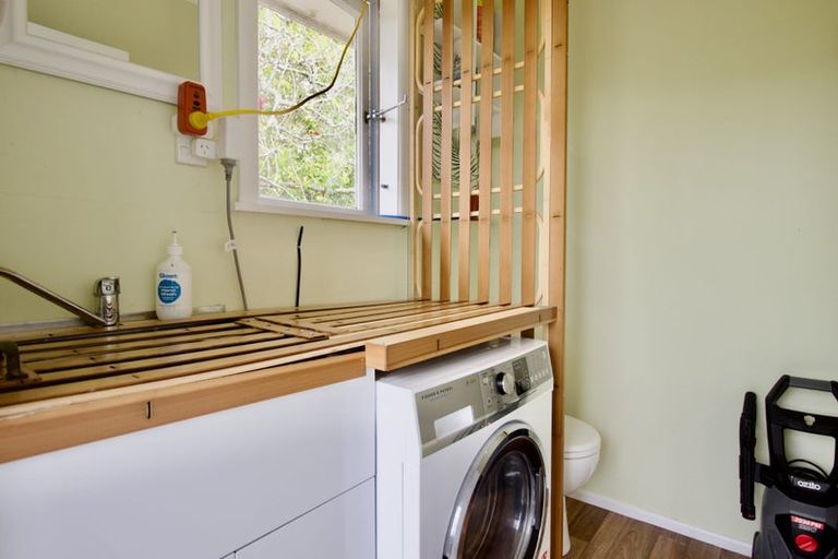 Photo of property in 62 Tudor Road, Henderson, Auckland, 0610