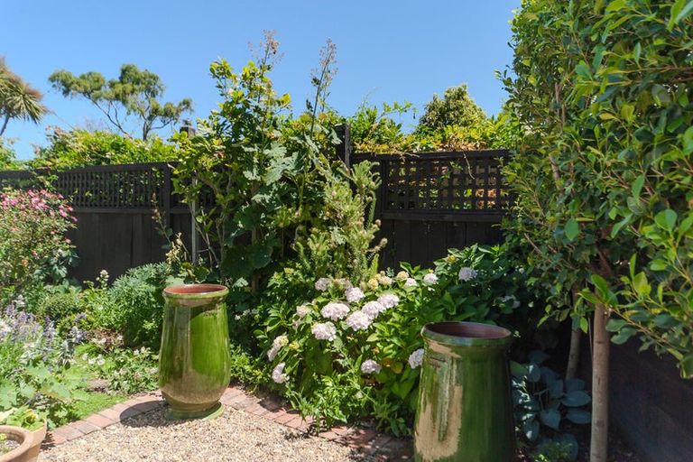 Photo of property in 1 Totara St Rona Bay, Eastbourne, Lower Hutt, 5013