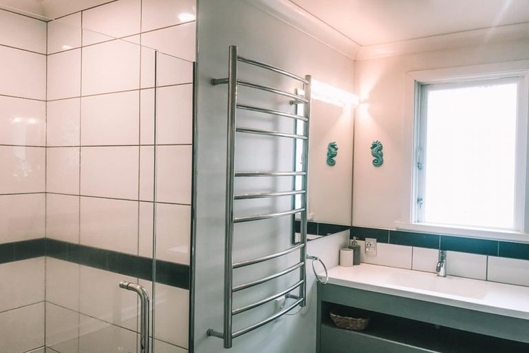 Photo of property in 32 Ravenswood Road, Saint Clair, Dunedin, 9012