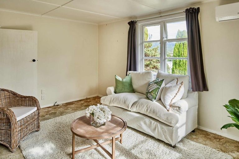 Photo of property in 62 Dimock Street, Titahi Bay, Porirua, 5022