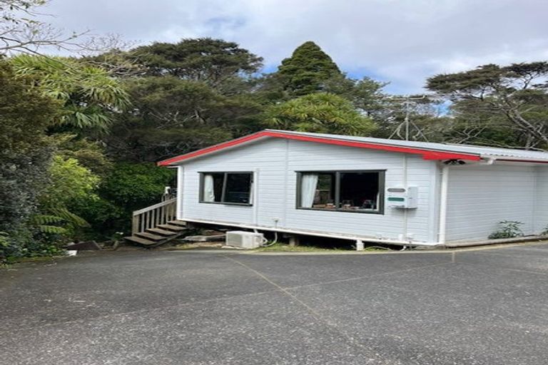 Photo of property in 1/7 Classic Grove, Bayview, Auckland, 0629